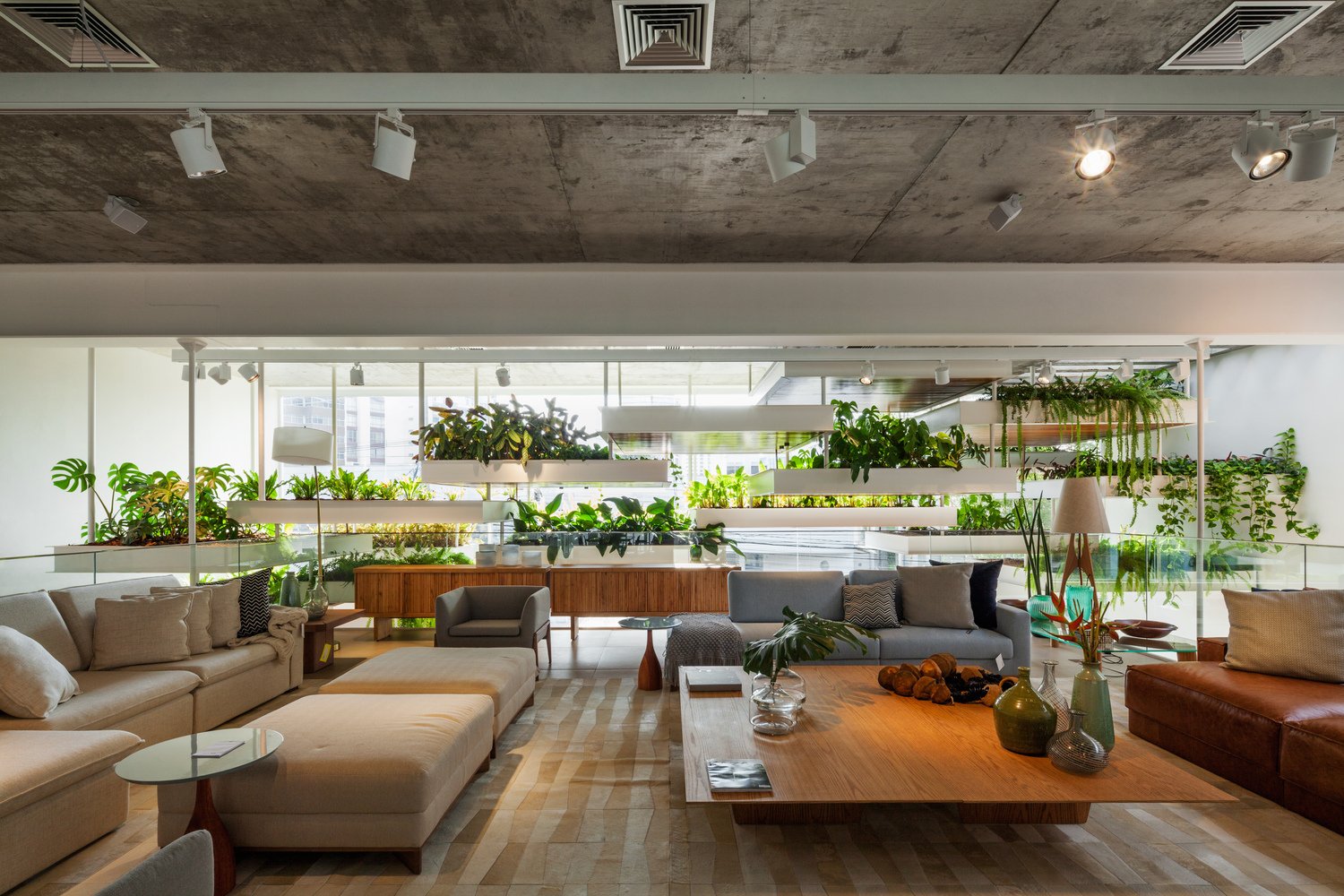 Líder 旗舰店 / FGMF Arquitetos