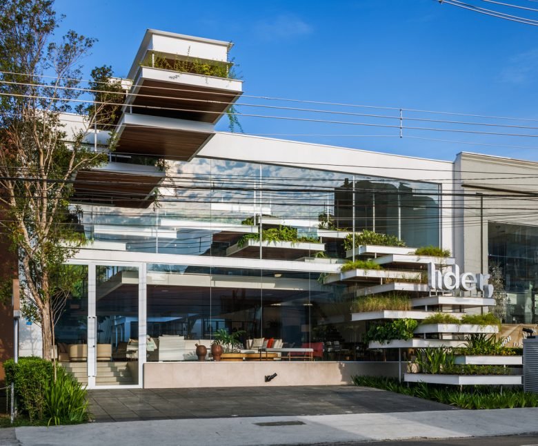 Líder 旗舰店 / FGMF Arquitetos