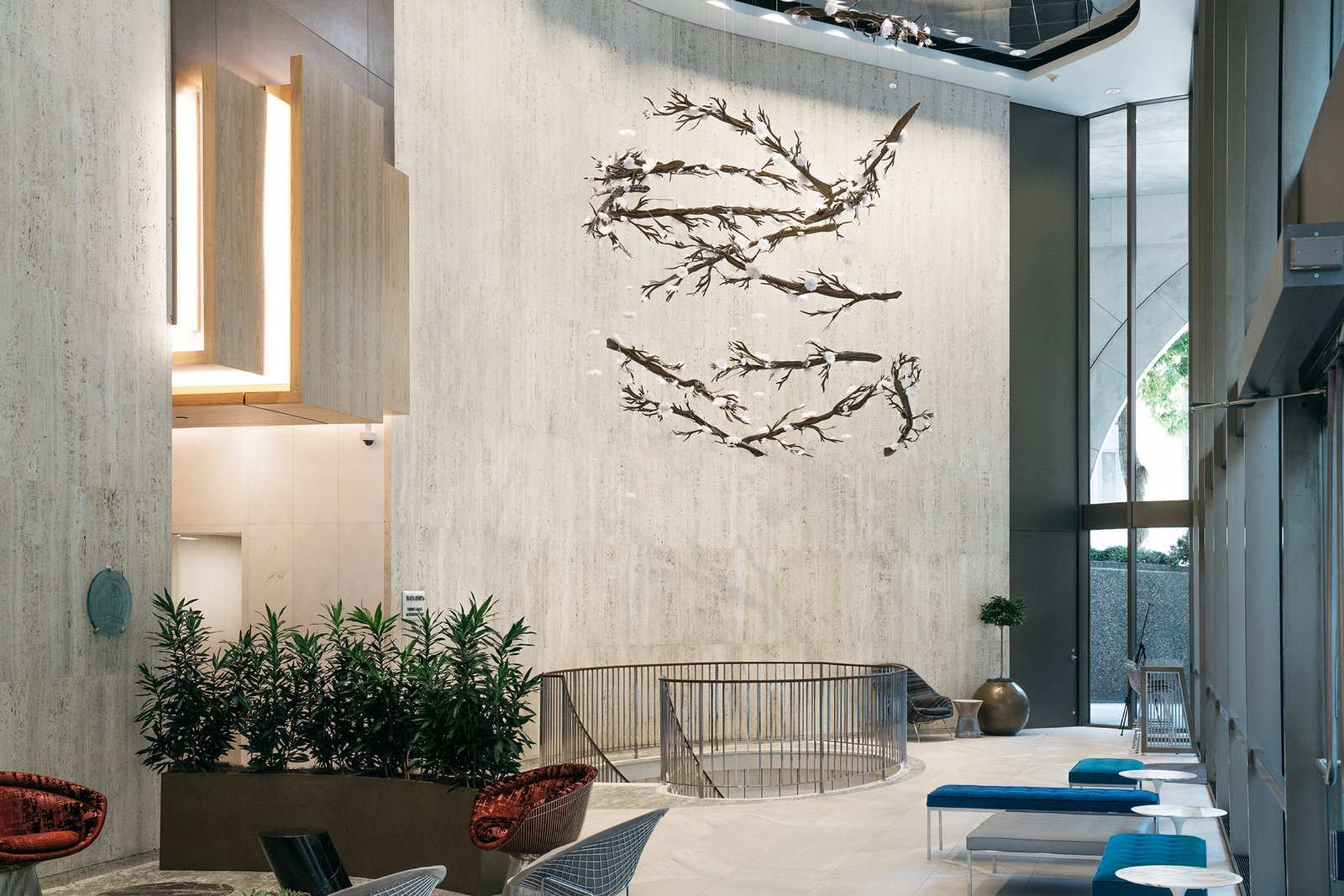 日本风格的雕塑装置为西雅图历史建筑带来新生命