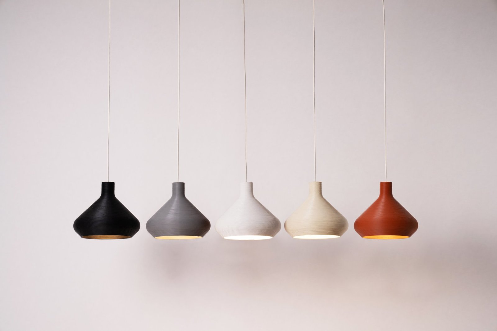 LightArt 的新吊灯研究规模、颜色、照明技术和可持续性