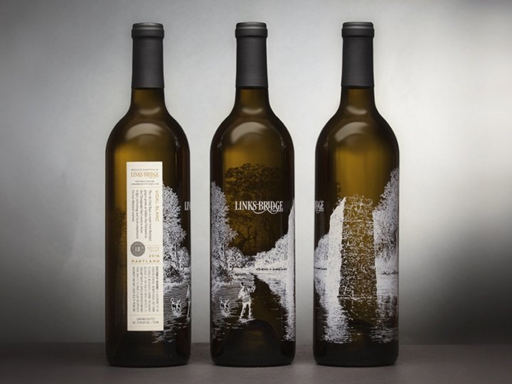 Links Bridge Vineyards 经典系列葡萄酒包装由 Octavo Designs 设计