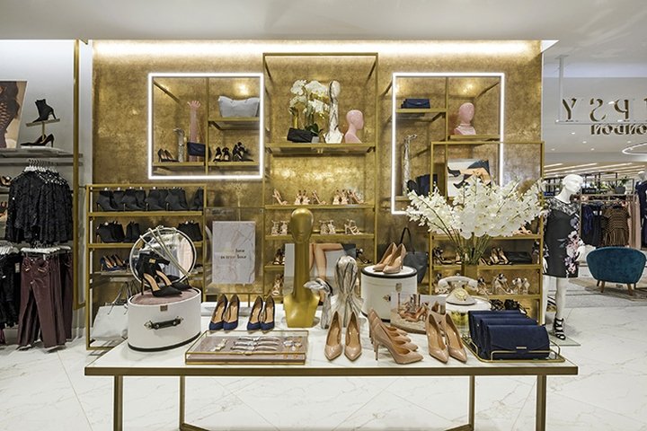 Dalziel & Pow 的 Lipsy 商店，英国曼彻斯特