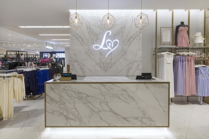 Dalziel & Pow 的 Lipsy 商店，英国曼彻斯特