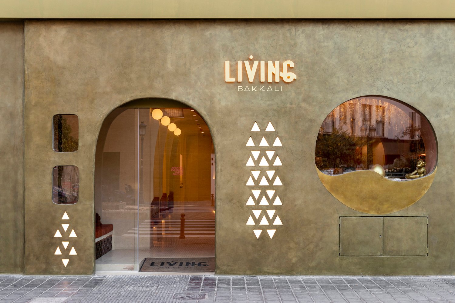 Masquespacio 设计的 Living Bakkali 餐厅