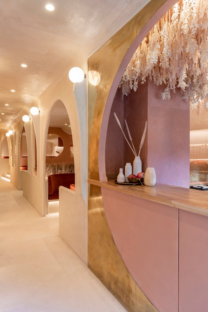 Masquespacio 设计的 Living Bakkali 餐厅