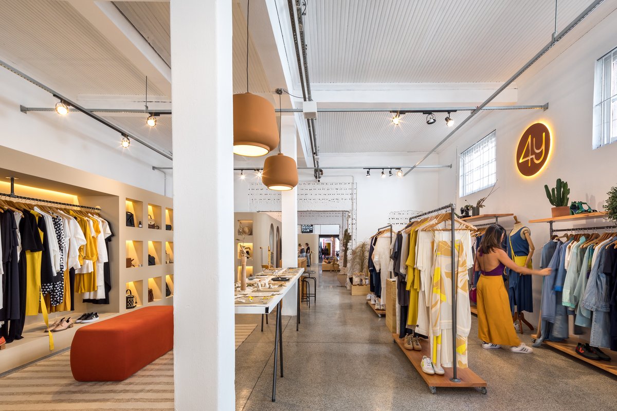 Loja Coletiza 由 Solo Arquitetos 设计