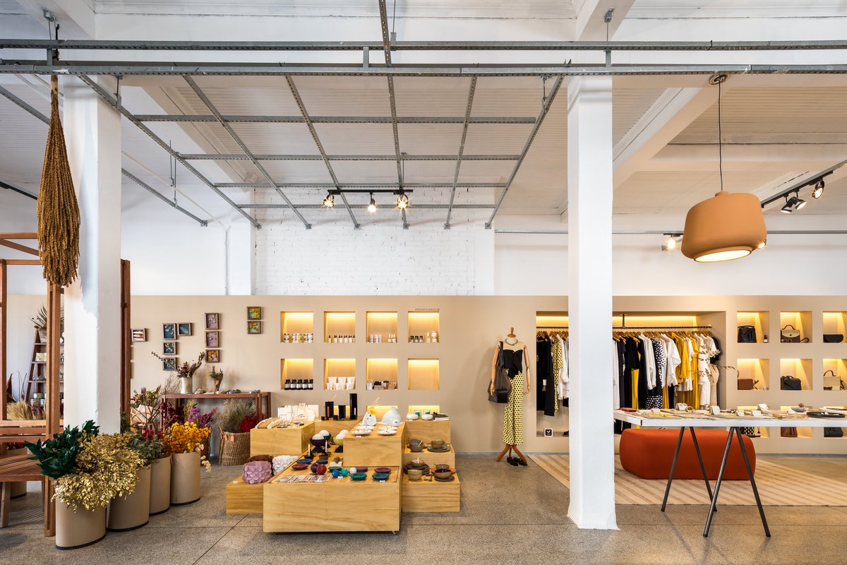 Loja Coletiza 由 Solo Arquitetos 设计