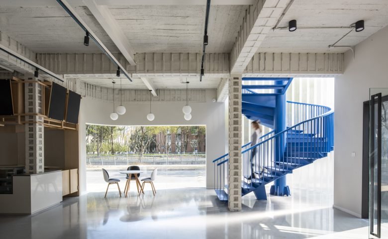 龙尚书店 by A.C.R.E. 工作室