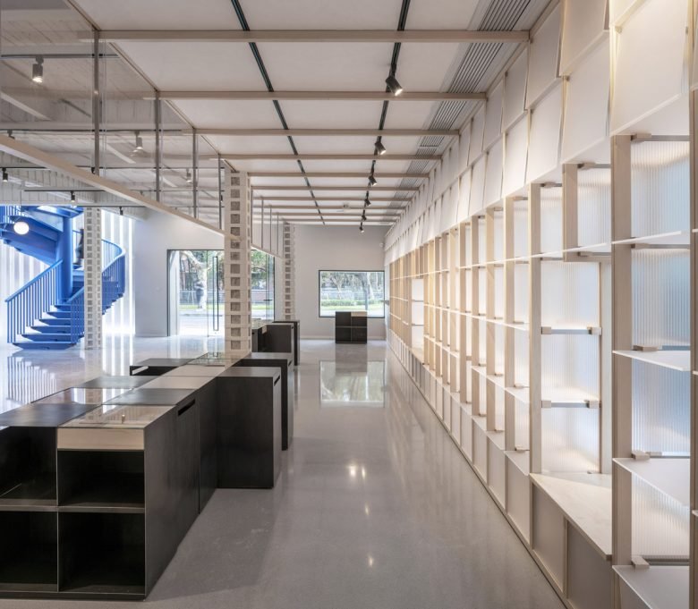 龙尚书店 by A.C.R.E. 工作室