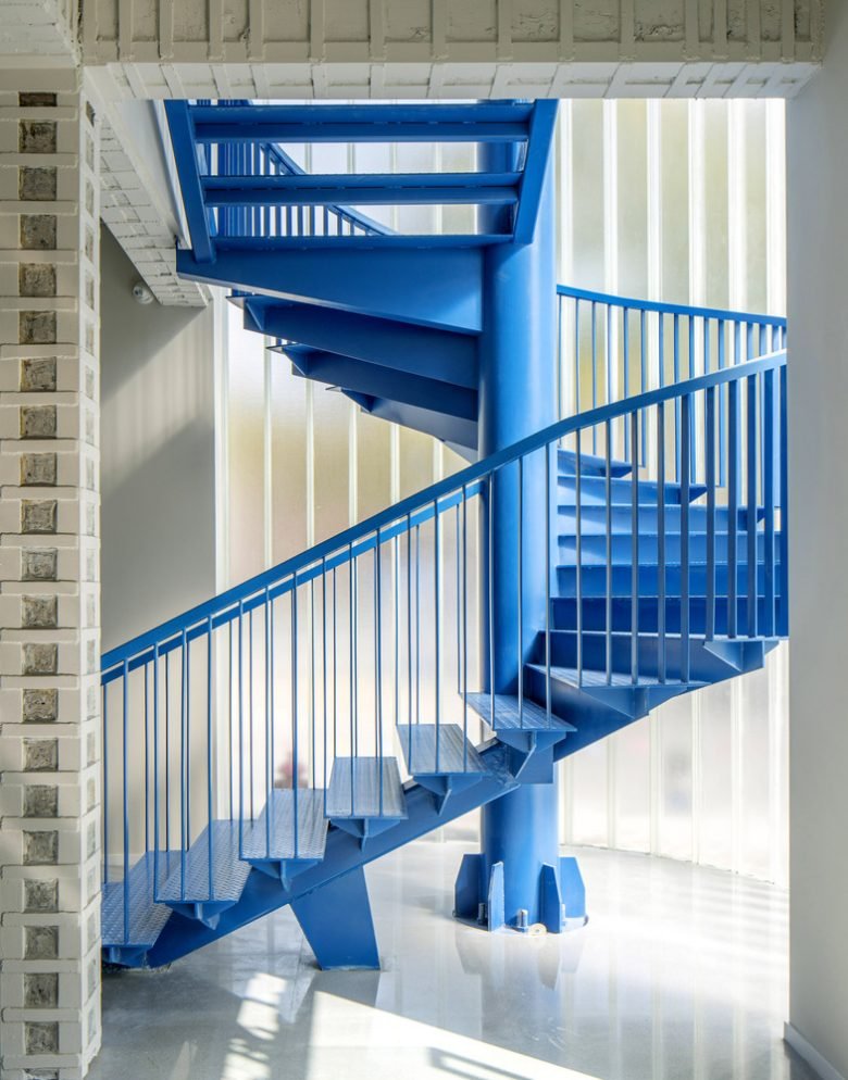 龙尚书店 by A.C.R.E. 工作室