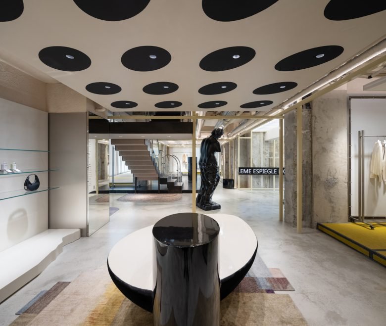 Looknow 商店,由 Sò Studio 设计 Looknow 商店,由 Sò Studio 设计