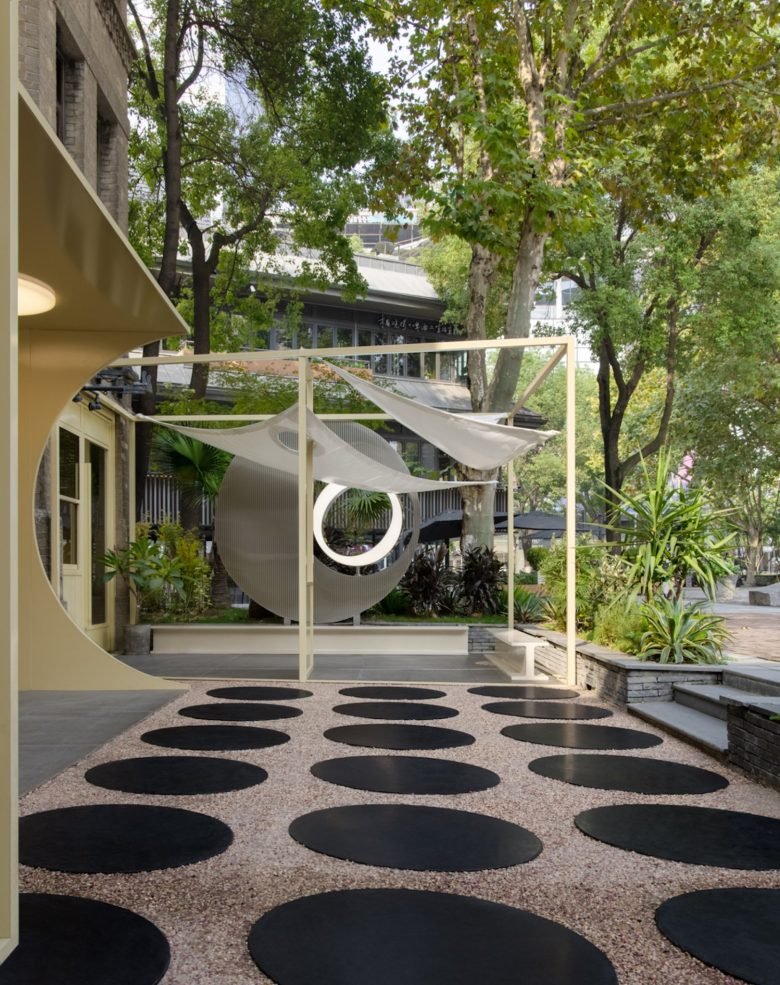 Looknow 商店,由 Sò Studio 设计 Looknow 商店,由 Sò Studio 设计