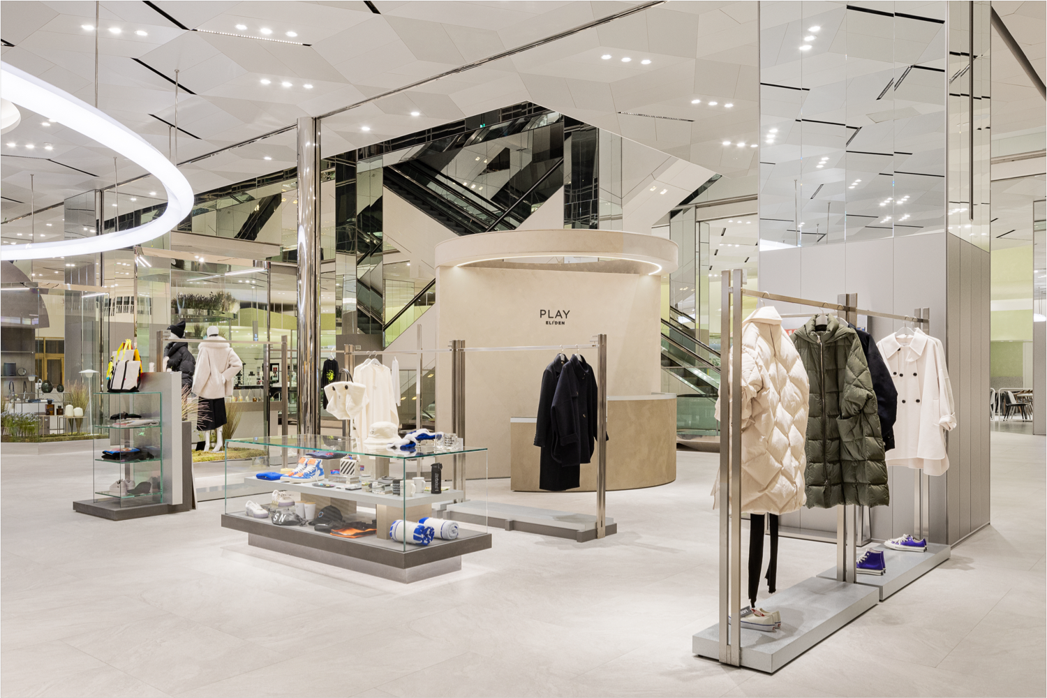 乐天百货店 by Betwin Space