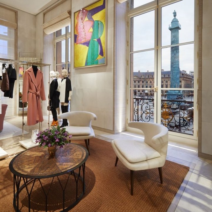 彼得·马里诺 (Peter Marino) 设计的路易威登专卖店，法国巴黎