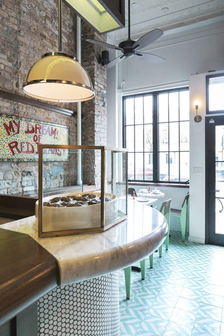 纽约 Studio Vural 设计的 Lowerline 餐厅