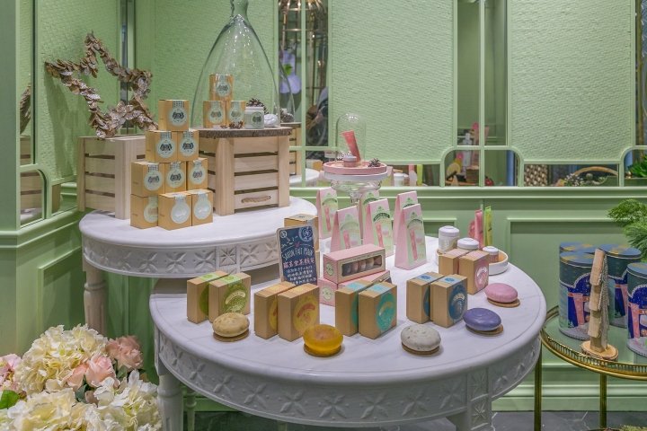 Design Overlay 设计的鹿鸣堂精品店，中国上海