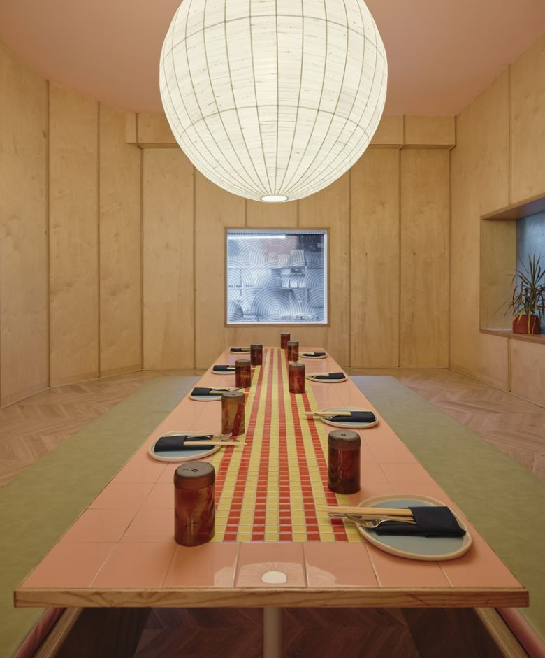 Lucky Chan 餐厅由 MAIA 设计工作室设计