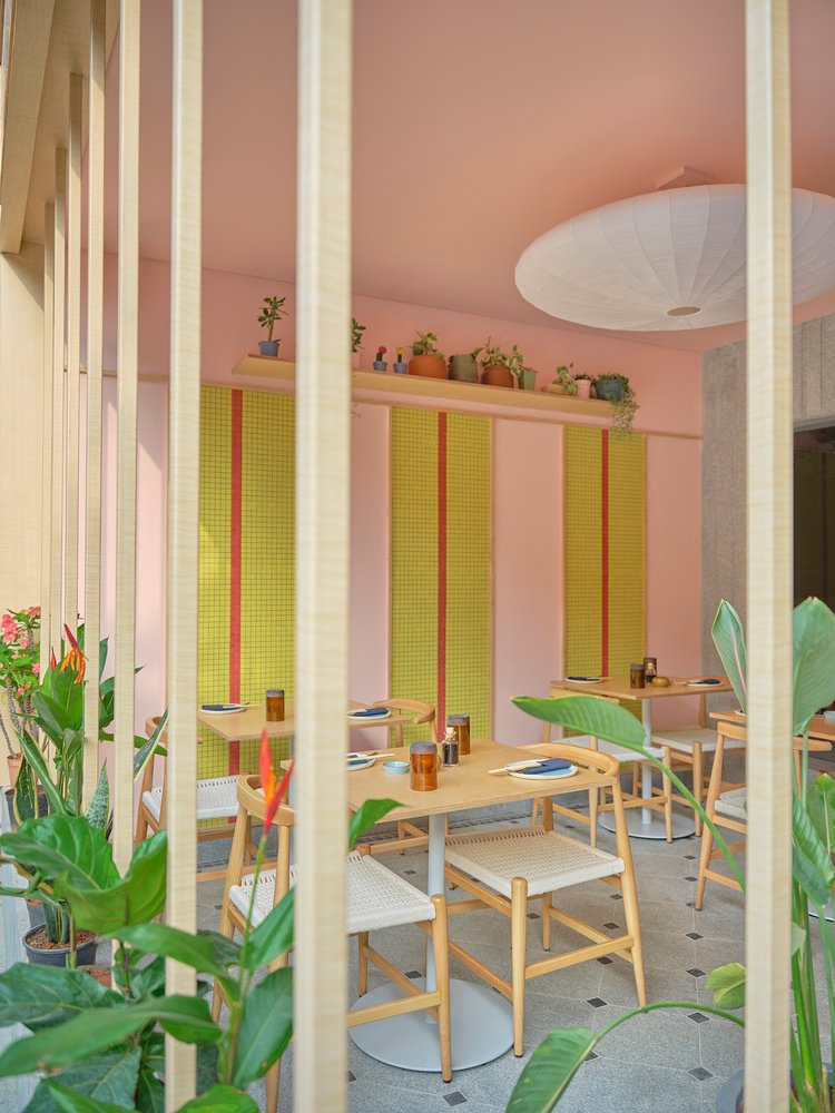 Lucky Chan 餐厅由 MAIA 设计工作室设计