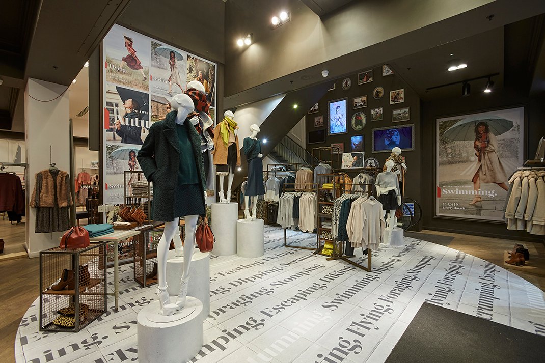 Lucky Fox 的绿洲“秋天”窗户