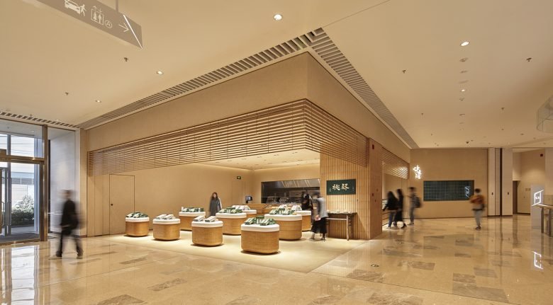 鲁西河面包店 / Kooo Architects