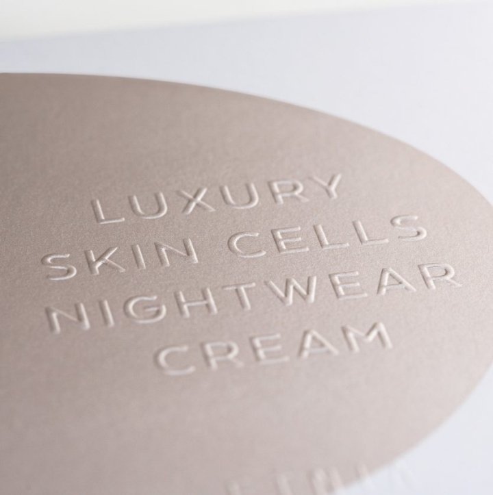 Lavernia & Cienfuegos 的奢华皮肤细胞