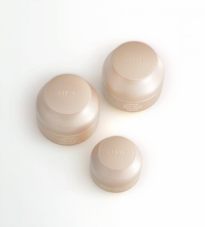 Lavernia & Cienfuegos 的奢华皮肤细胞