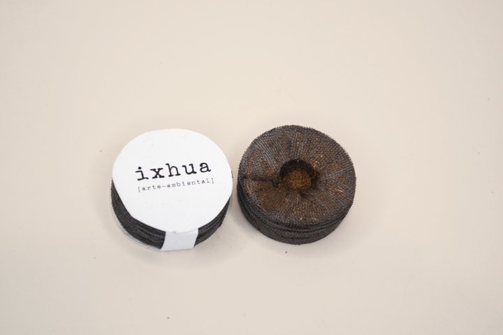 lxhua – Regina Kaun 设计的多功能花瓶标签