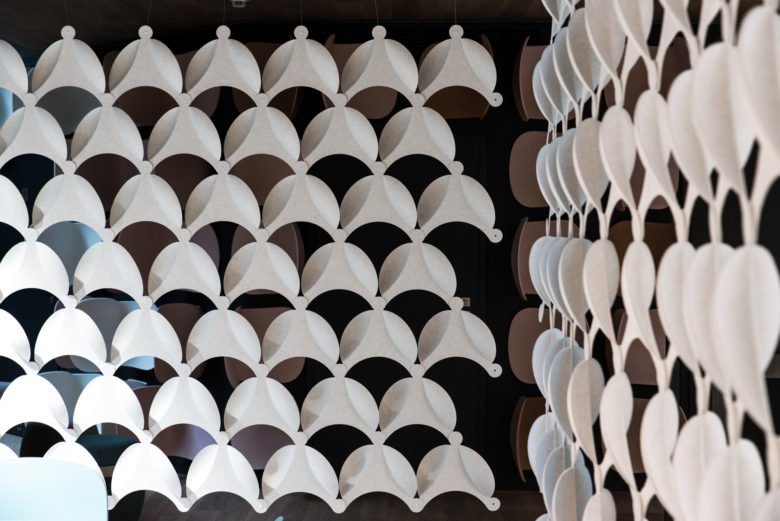 全新 Flokk 展厅中功能齐全的简约空间