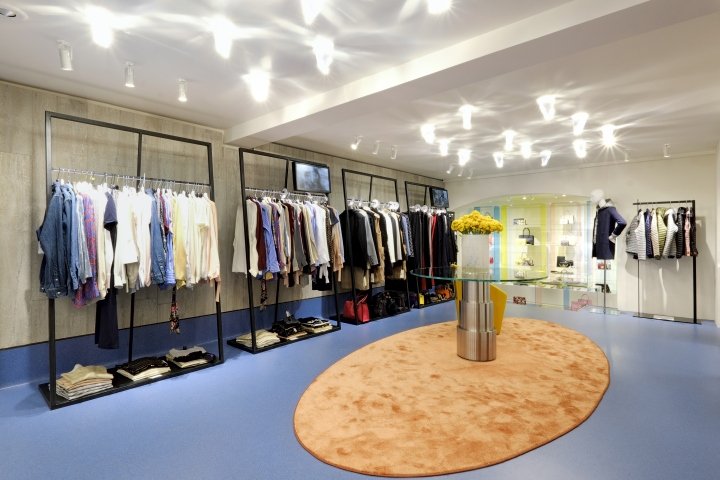 Maximilian 奢侈品店，由 Bartolini/Lanzi Architects 设计，梅拉诺 – 意大利