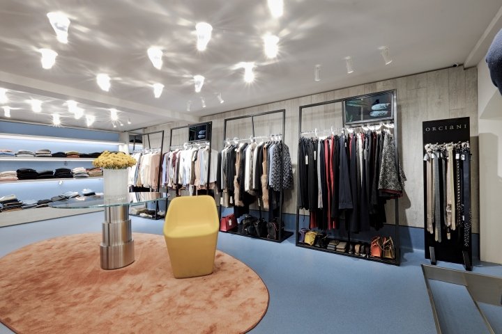 Maximilian 奢侈品店，由 Bartolini/Lanzi Architects 设计，梅拉诺 – 意大利