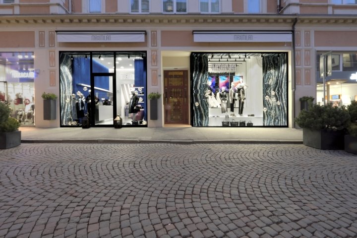 Maximilian 奢侈品店，由 Bartolini/Lanzi Architects 设计，梅拉诺 – 意大利