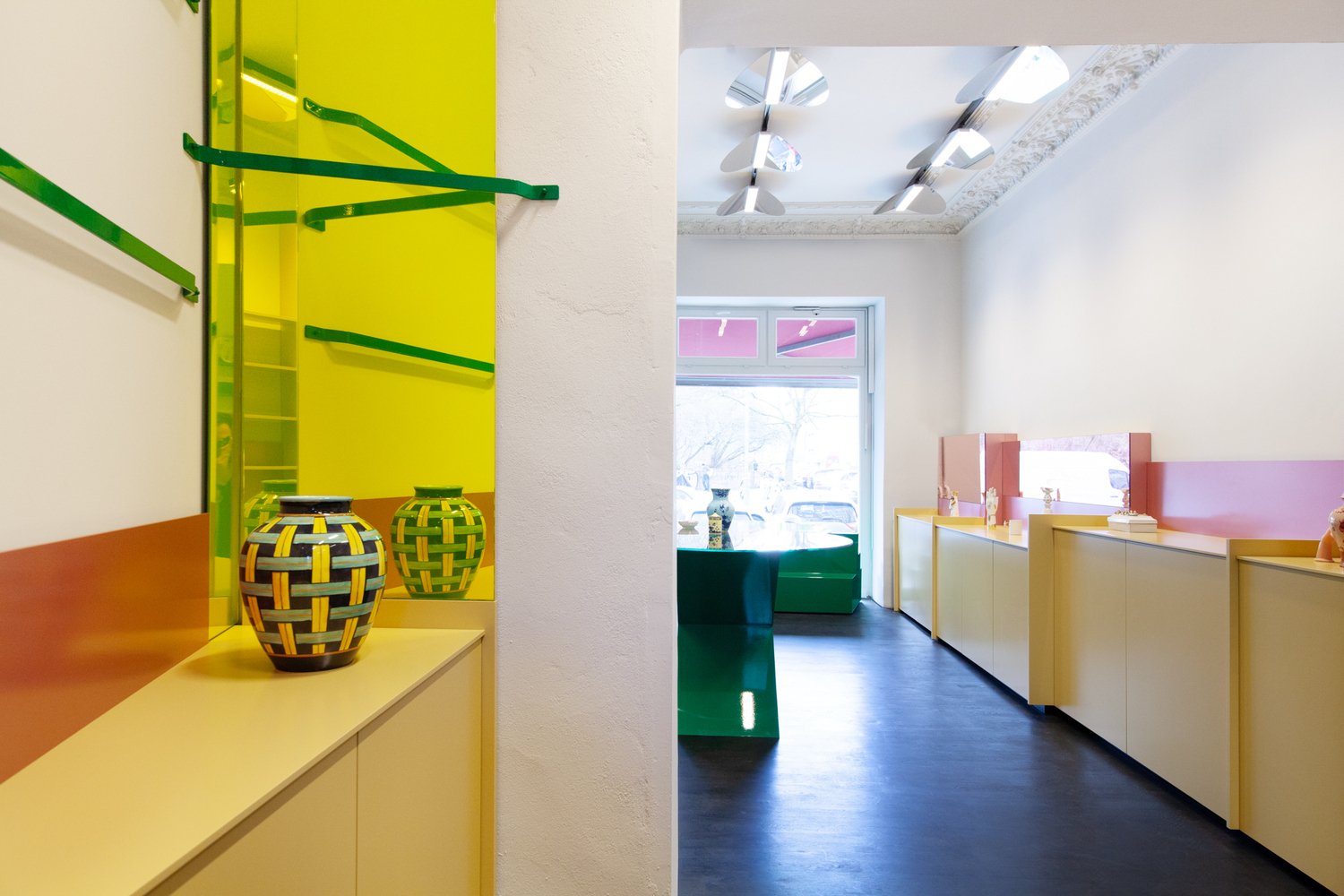 MDC 隔壁商店 / Gonzalez Haase Architects