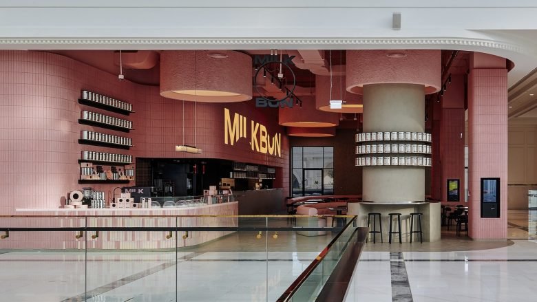 MILK BUN 餐厅 / Rabih Geha Architects