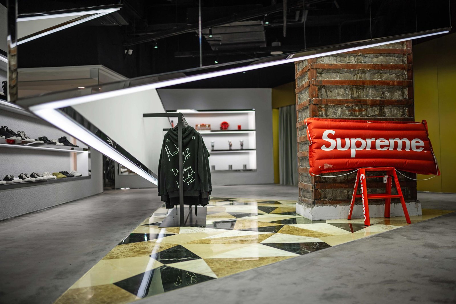 BY 实验店 BY 实验店