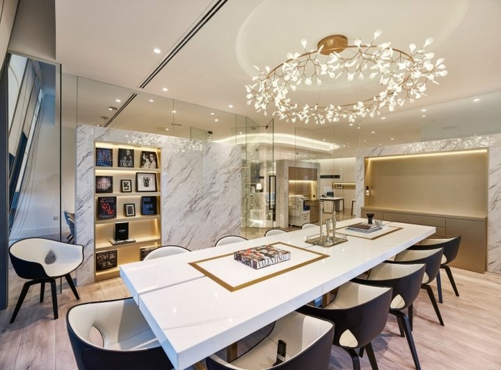 MOJEH 杂志办公室由 Swiss Bureau Interior Design 设计，阿联酋迪拜