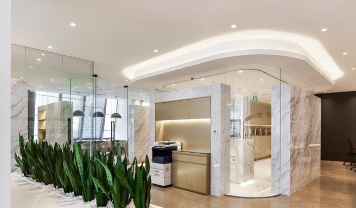 MOJEH 杂志办公室由 Swiss Bureau Interior Design 设计，阿联酋迪拜