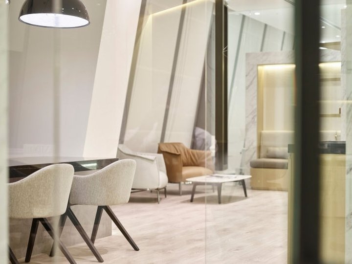 MOJEH 杂志办公室由 Swiss Bureau Interior Design 设计，阿联酋迪拜