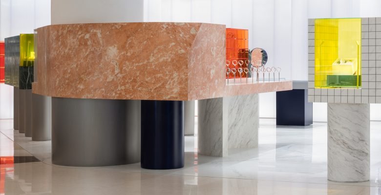 Atelier TAO+C 设计的 MOMIC 手表组装店