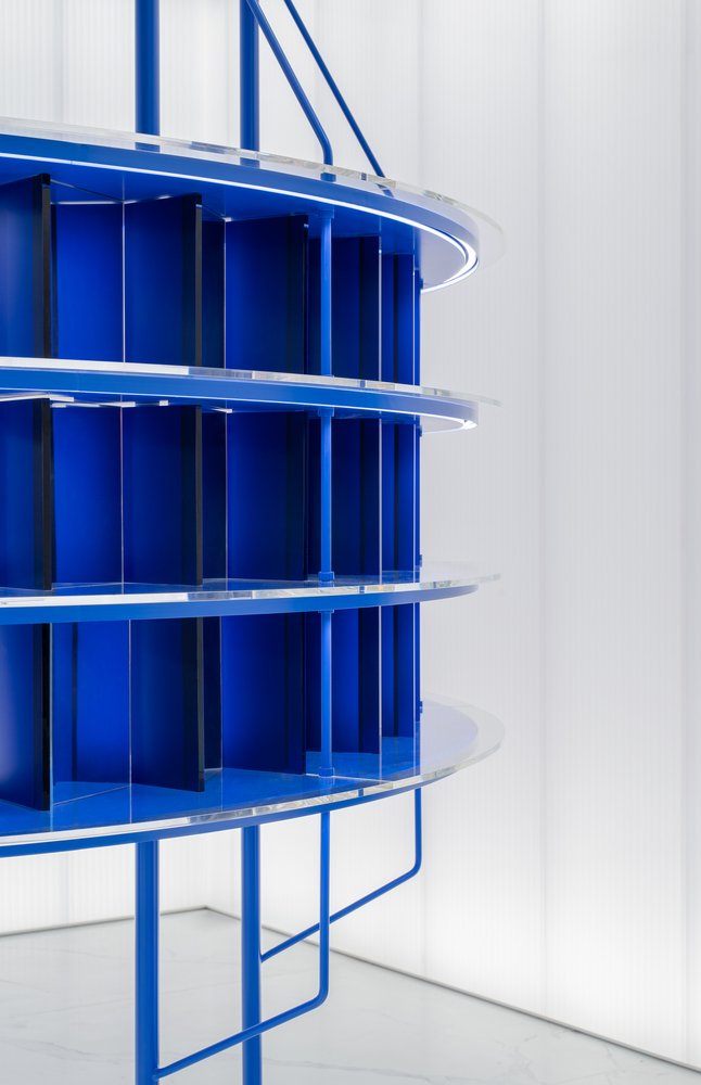 Atelier TAO+C 设计的 MOMIC 手表组装店