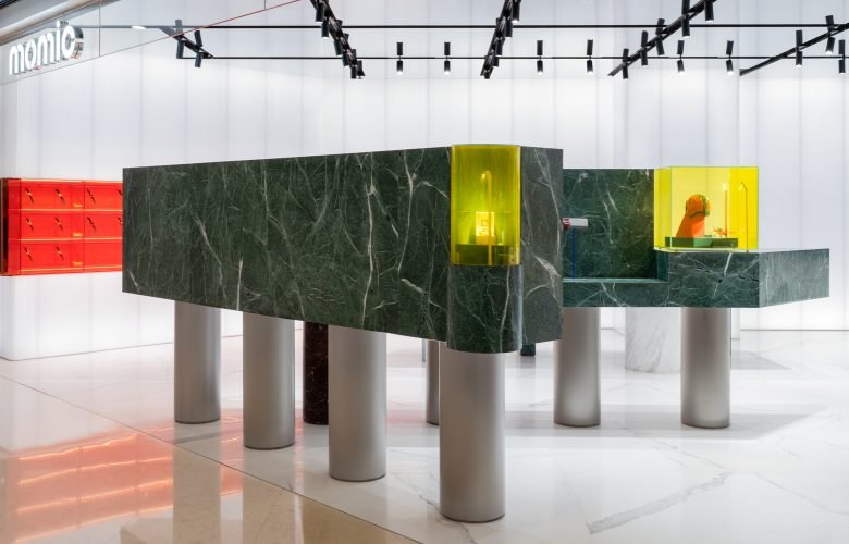 Atelier TAO+C 设计的 MOMIC 手表组装店