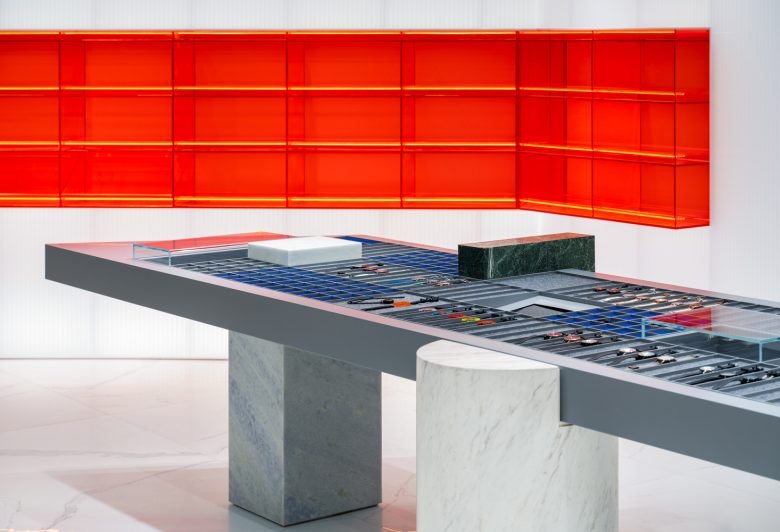 Atelier TAO+C 设计的 MOMIC 手表组装店