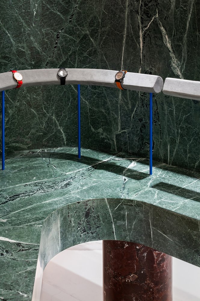 Atelier TAO+C 设计的 MOMIC 手表组装店