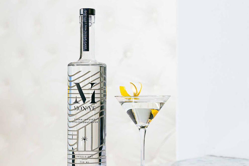 生物理论的 MON-YÉ 伏特加