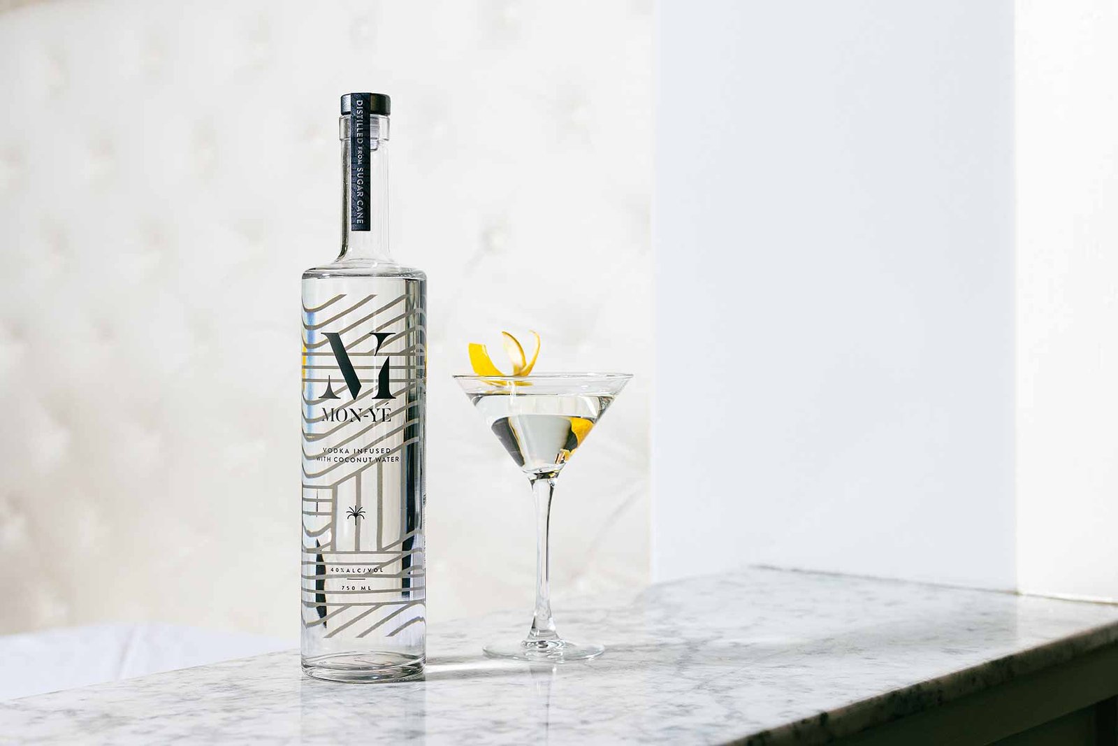 生物理论的 MON-YÉ 伏特加