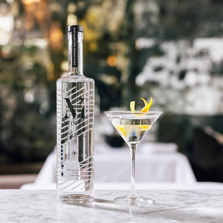 生物理论的 MON-YÉ 伏特加