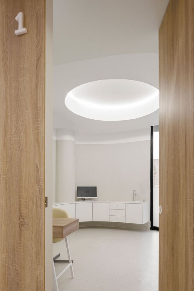 MOOD 牙科医学 / Tsou Arquitectos