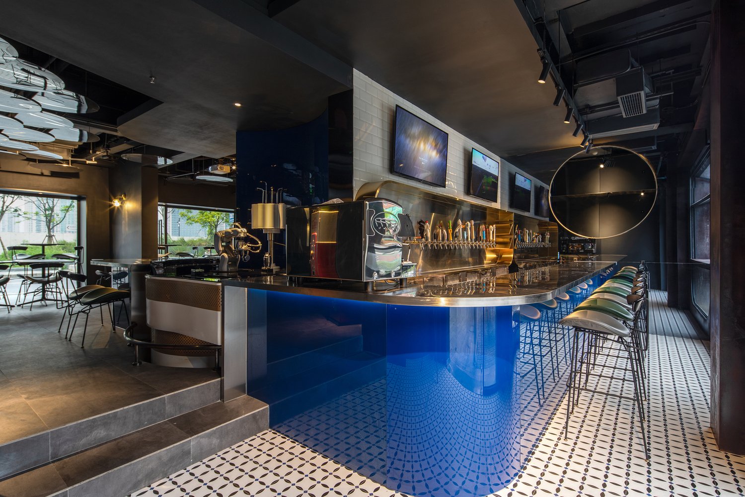 O&O Studio 的 MOONCRAFT O&O Studio 的 MOONCRAFT