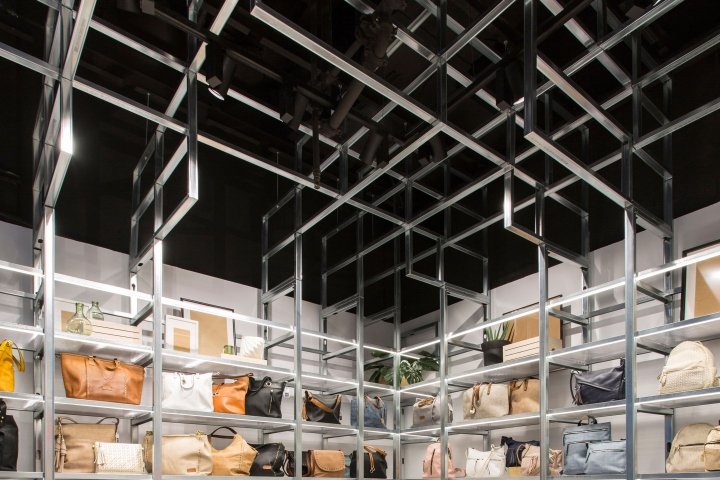 DearDesign 设计的 MYNT 商店,西班牙巴塞罗那 DearDesign 设计的 MYNT 商店,西班牙巴塞罗那