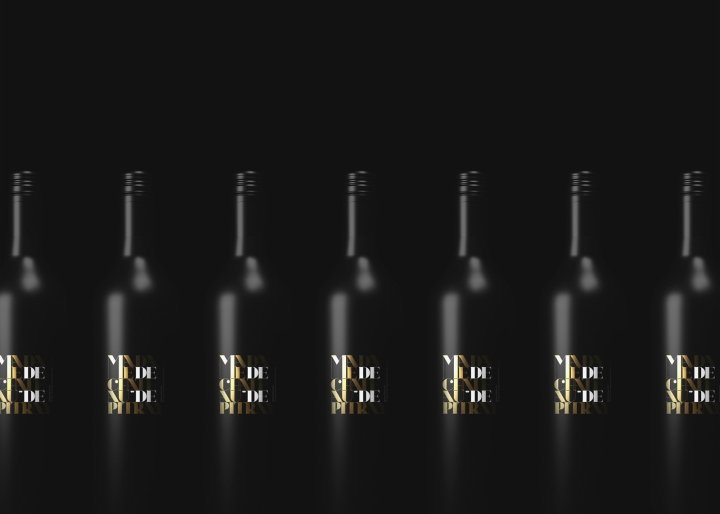 David Hovhannisyan 设计的 Madame de Château de Pitray 葡萄酒包装