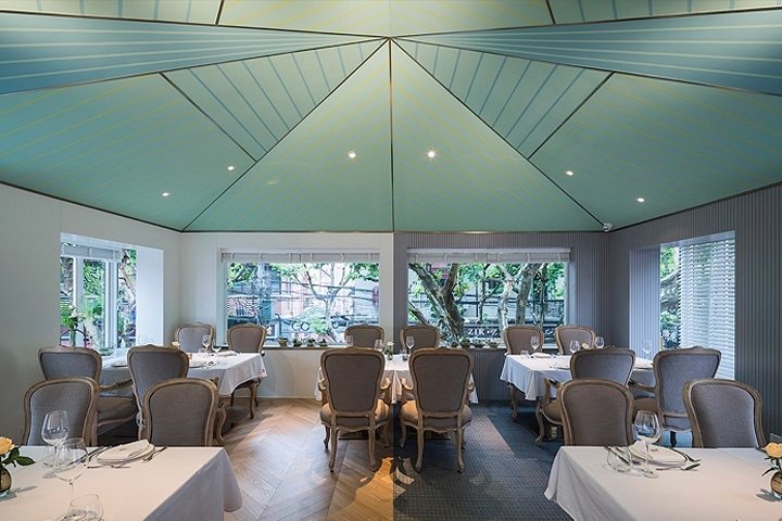 NE-ON 设计的 Maison Papillon 餐厅，中国上海